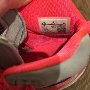 Grey and pink Jordan’s like new condition size 5.5